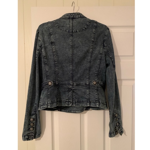 Jean Jacket - Picture 2 of 8
